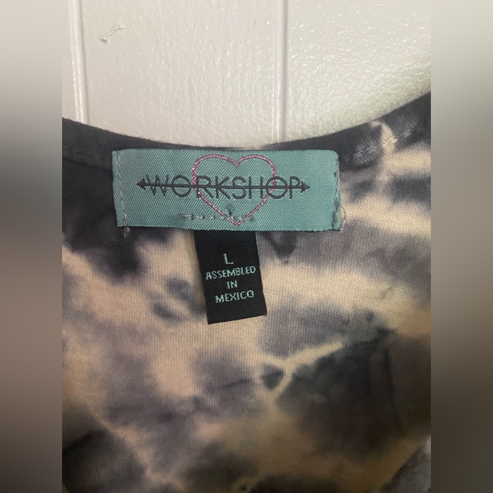 Tank Top - Large - Picture 3 of 3